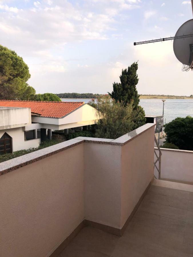 Apartmans And Rooms "Slavica" Novalja Exterior photo